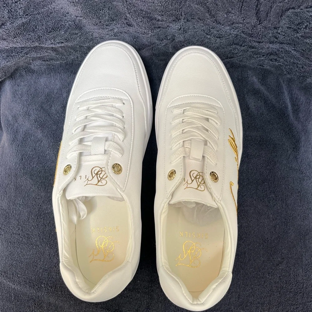 Siksilk NWOT White Leather Sneakers  W/ Gold Accents Mens Size 9 - Picture 3 of 10
